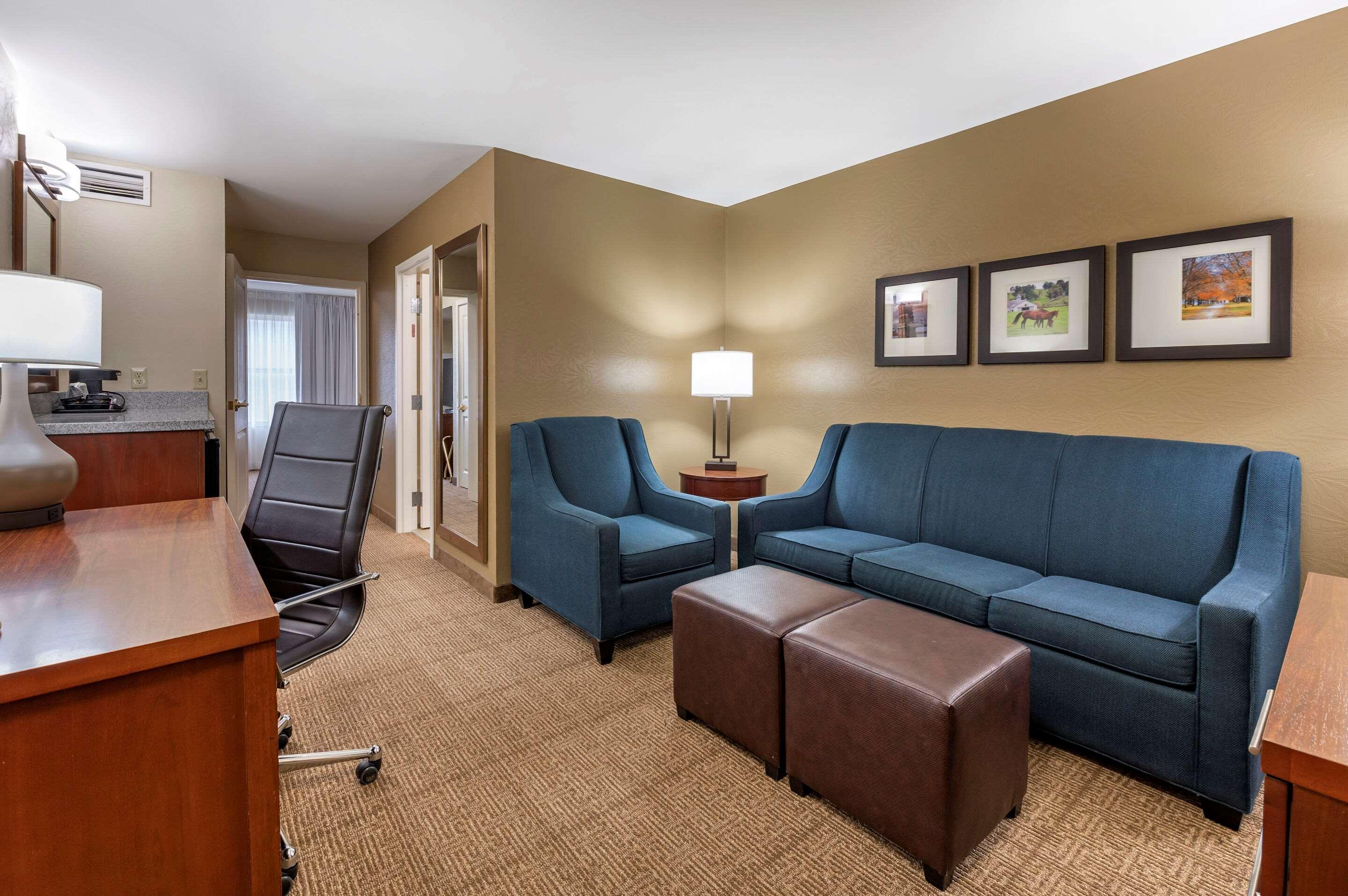 Comfort Inn & Suites Northern Kentucky Wilder Exteriér fotografie