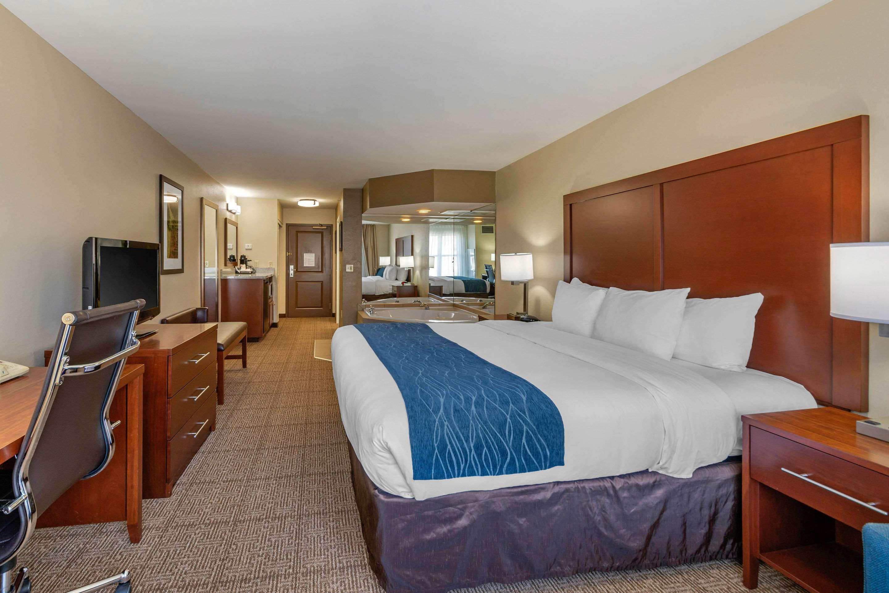 Comfort Inn & Suites Northern Kentucky Wilder Exteriér fotografie