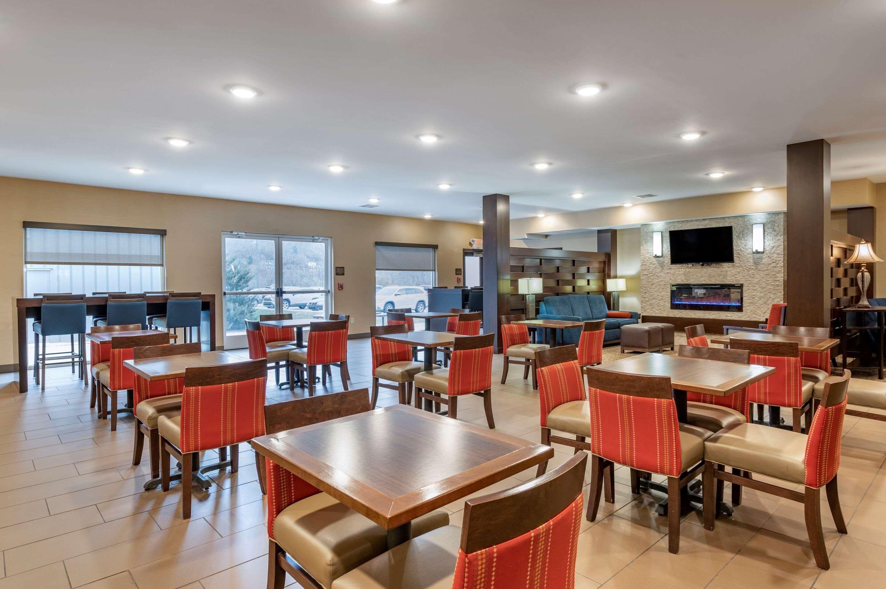 Comfort Inn & Suites Northern Kentucky Wilder Exteriér fotografie