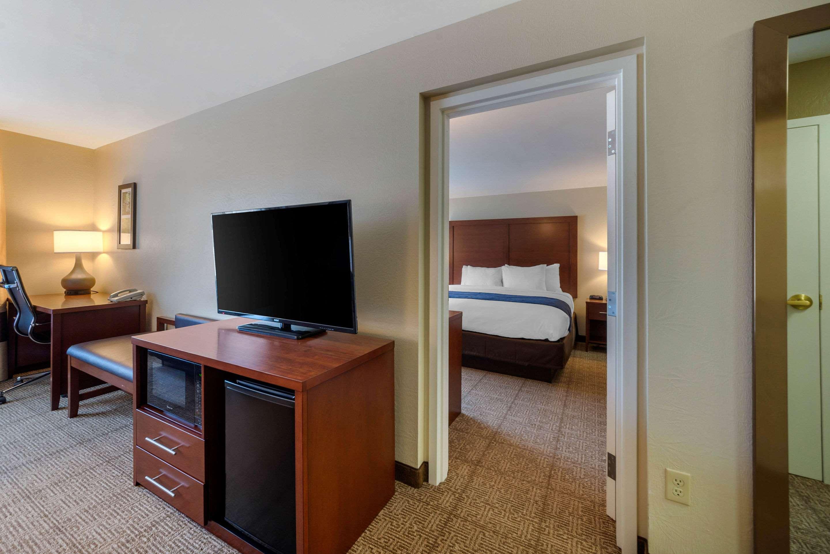 Comfort Inn & Suites Northern Kentucky Wilder Exteriér fotografie